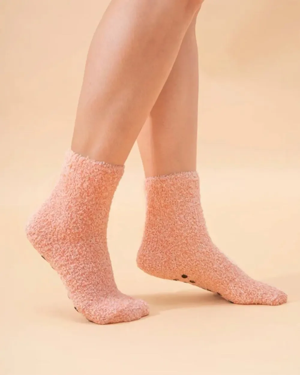 NWT Shapermint Pink Fuzzy Slipper Sock Small